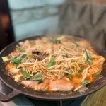 韓国大衆酒場 ラッキーソウル - チュクミサムギョプサル