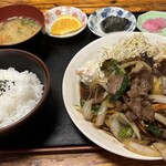ホルモン栄楽 - 焼肉定食900円税込