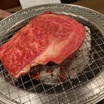 虎壱精肉店 - 最強ロース姿切り＠2,200円