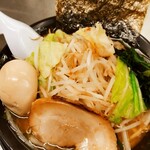 横浜家系ラーメン武骨家 - 味玉は、サービス券使用