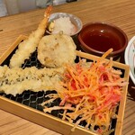 Yamato Burijisuton - 人参の千切りと紅生姜のかき揚げ、好き。