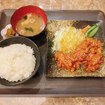 九州料理 中洲 - ヤンニョムチキン定食（¥1,000）（税込）
