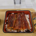 食堂 けやき - ふっくら大きめが三切れ。