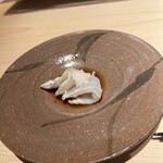すし吉正 - 辛味大根を乗せたお刺身