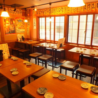 An old-fashioned, cozy Izakaya (Japanese-style bar)