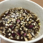 麺屋くろ松 - つけ汁も冷えてるぅ