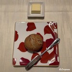 プチレストラン ブーケ・ド・フランス - バゲット･バタールとブール