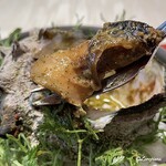 プチレストラン ブーケ・ド・フランス - 特大サイズの栄螺には身もたっぷり