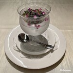 プチレストラン ブーケ・ド・フランス - 蝦夷鮑と蓴菜と岩海蘊を昆布出汁とトマトのエキスジュレとともに