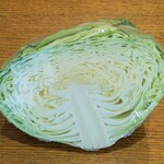 ディオ - キャベツ1/2玉 (税抜)100円 (2023.07.26)