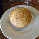 オステリア プロフーモ - 焼き立て天然酵母の全粒粉パン