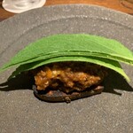 アカ - 馬肉とエゴマの葉