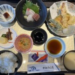 Kameura En - お昼の定食