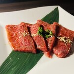 老舗精肉店直送 岡崎焼肉 飛騨牛の奴隷 - 