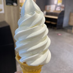 町村農場 - 牧場ミルクソフトクリーム