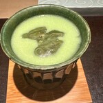 鮨菜 和喜智 - 毛蟹と枝豆の茶碗蒸し　ジュンサイ