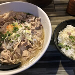 らぁ麺 三軒屋 - もばラーメン豚バラ神盛り&ネギ塩丼