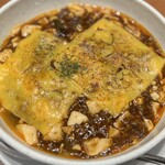 蝋燭屋 - 焼きチーズ麻婆麺倍辛1400円
      痺れ激増し100円