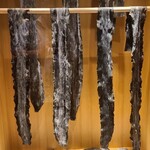 馳走 啐啄一十  - ①羅臼昆布の出汁は主張のある多重な旨みが特徴なコクのある味わい
      ②利尻昆布の出汁は透明感がありながらも輪郭がはっきりしたキレのある味わい
      ③真昆布の出汁は調和がとれた穏やかで円やかな味わい