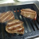 大幸園 - 牛タンはやはりこれくらい厚いのが旨い！