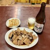 俵屋 - 瓶ビール650円、半餃子250円、レバーの唐揚げ700円