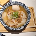 焼きあご塩らぁ麺 角とび - 