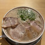 三代目 博多 だるま - チャーシュー麺