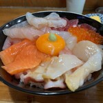 みなと食堂 - 漁師の漬け丼
