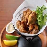 カリストガ　フライドチキン　ライムソルト添え