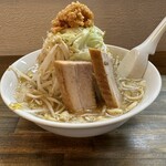 麺屋 承太郎 - 【2023.7.26(水)】山盛承太郎ラーメン（並盛・300g）920円→500円