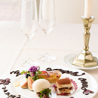 お祝いにはデザートプレートをご用意しております