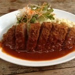 洋食の朝日 - ビーフカツ盛り付け◎