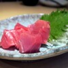 さいとう屋 - まぐろぶつ￥550  色鮮やかな赤身。  噛むほどに濃厚な旨みが口の中に広がる