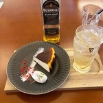 カフェ&ヘアーサロン リバーブ - アイリッシュウイスキー「ブッシュミルズ•ブラックブッシュ」のハイボール