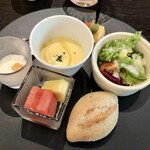 TWIN-LINE HOTEL - 早餐小吃拼盘（此项适用于所有菜单）