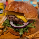 MYTOWN BURGERS - マイタウンバーガー近景。