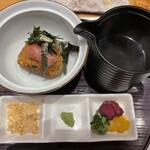 博多炉端 炉邸 - 明太焼きおにぎり　550円　焼いてる時から良い香りの焼きおにぎりで、パリパリ香ばしくて美味しい