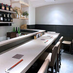 焼鳥ごくう 奥 - 店内の様子