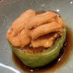 Yotsuya Uemura - 揚げた青茄子に岩手のムラサキウニをトッピング。こちらの定番だそうです