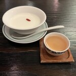 飲茶居　天胡同 - 杏仁と中国茶