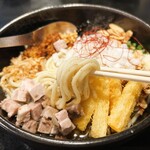 麺や 結 - ガリバタJunk（追い飯付）…税込950円