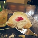 ラバンビーノ - ベリーソースの濃厚でピュアーな味わいも注目です。