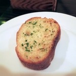 ラバンビーノ - 追加　２枚目のバーリックトースト　その都度出てきますので、熱々です。