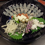 おお矢 - 絶品！鱧の薄造り。もう芸術の域です。