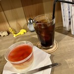 月のひなた - ピーチチーズケーキ¥¥550・アイスコーヒー¥450