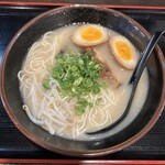 Ramembakumatsu - 豚骨ら〜めん 850円　煮玉子トッピング＋130円