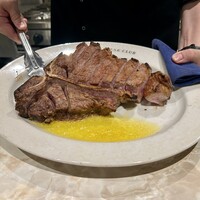 COWMAN STEAK CLUB - ブラックアンガス牛のTボーンステーキ