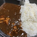 カレーハウス ＣｏＣｏ壱番屋 - ルーを流し込みました。