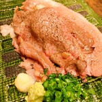 吉祥寺 肉寿司 - 名物刺しとろ890円＋税