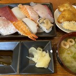Furukawa - にぎり寿司(8貫)味噌汁付＝980円
                        魚フライ(2枚)＝200円